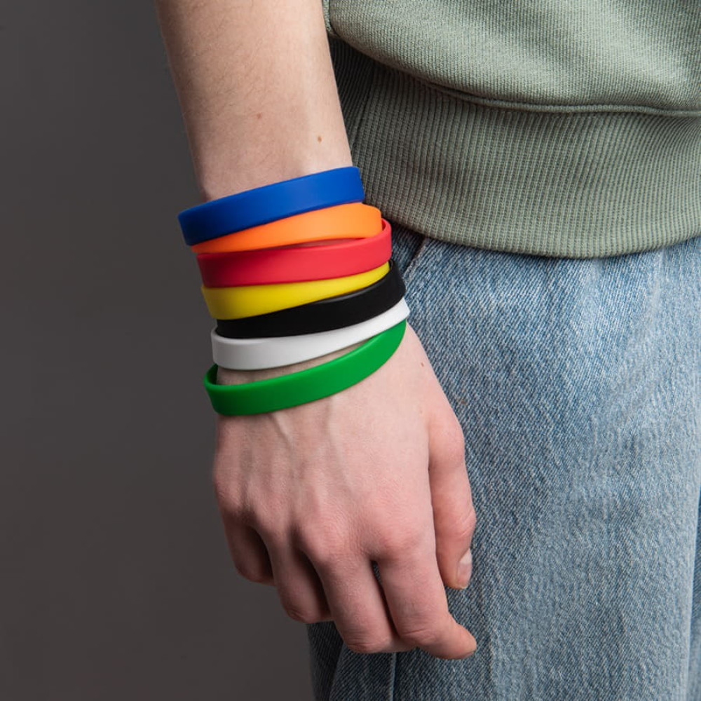 Браслет силиконовый FEST; 20 x 1,2 x 0,2 см; черный; силикон