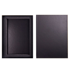 Коробка подарочная с ложементом для ежедневника размером 13*21 см