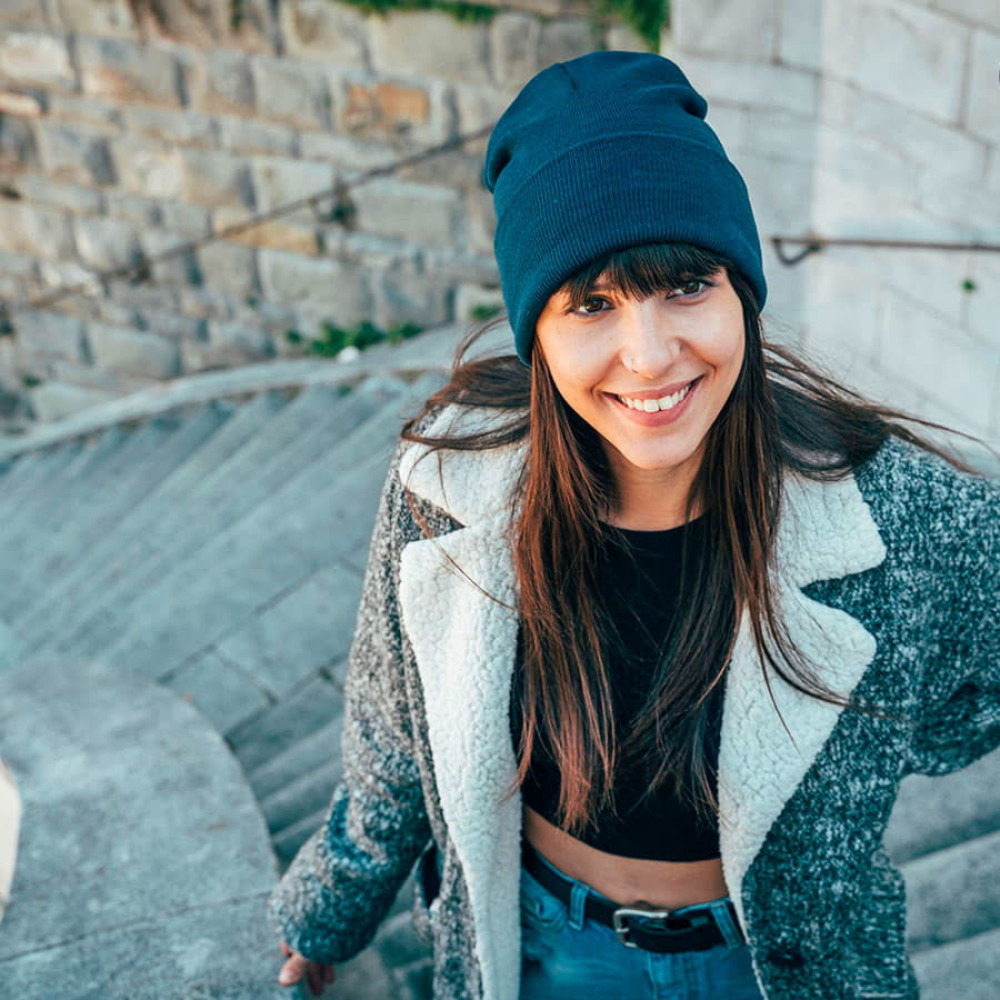 Шапка вязаная PURE с отворотом из пряжи Polylana, цвет темно-синий