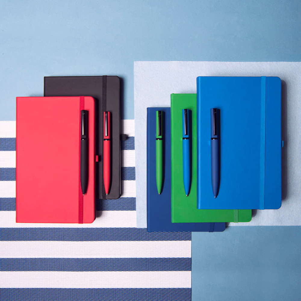 Бизнес-блокнот Silky, формат А5, обложка твердая, блок в клетку, цвет темно-синий