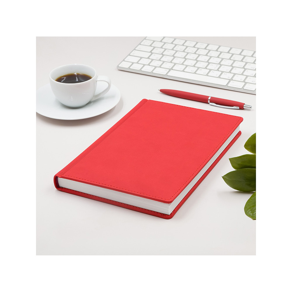Ежедневник А5 датированный Velvet 2026, красный
